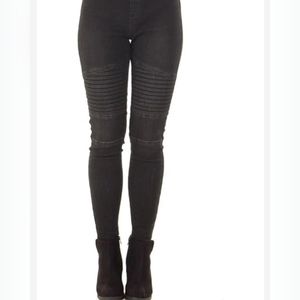 🎉3/$50🎉 Cello Skinny Jeans